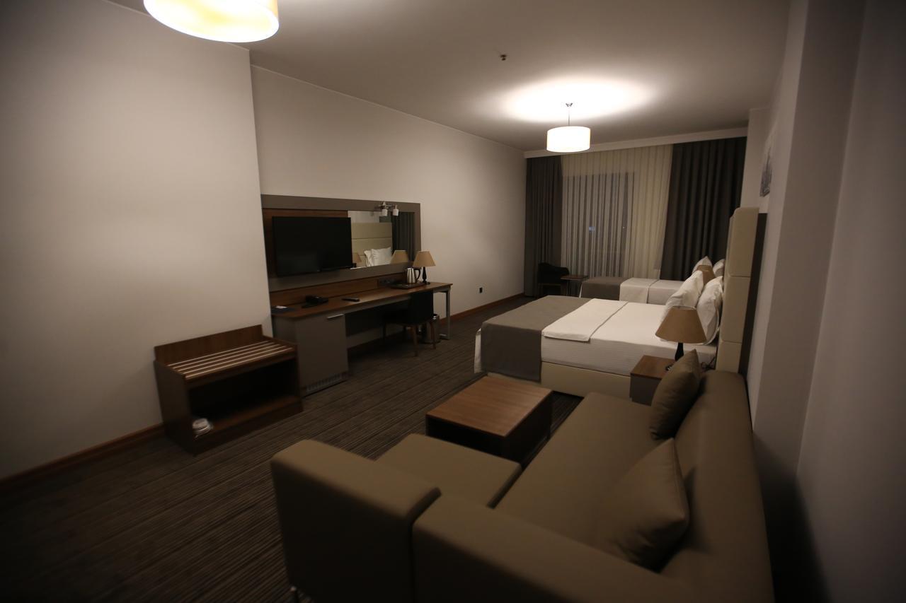 Familya Otel Erbaa Buitenkant foto